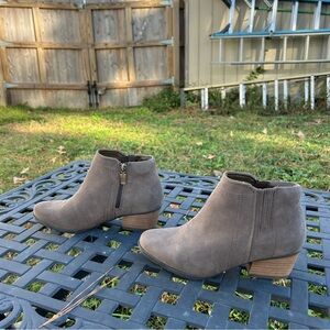 Blondo‎ Villa Waterproof Ankle Boots size 8W